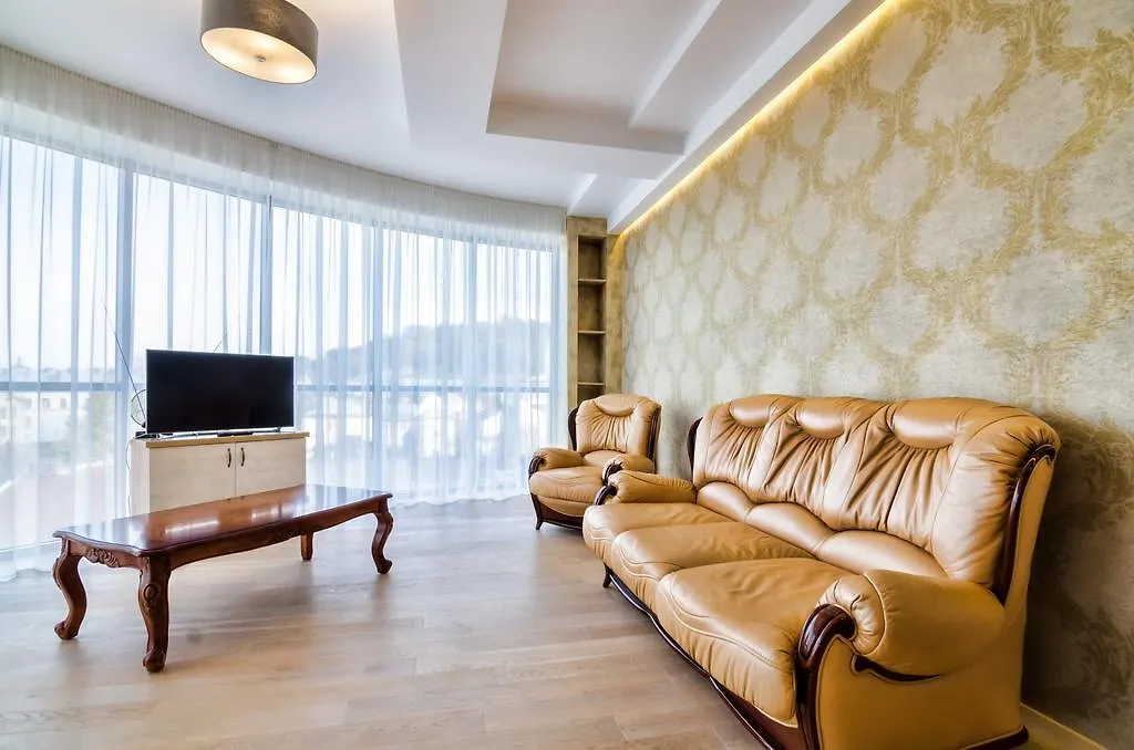 Leogrand Apartments Z Panoramoyu Lvova Ukraine